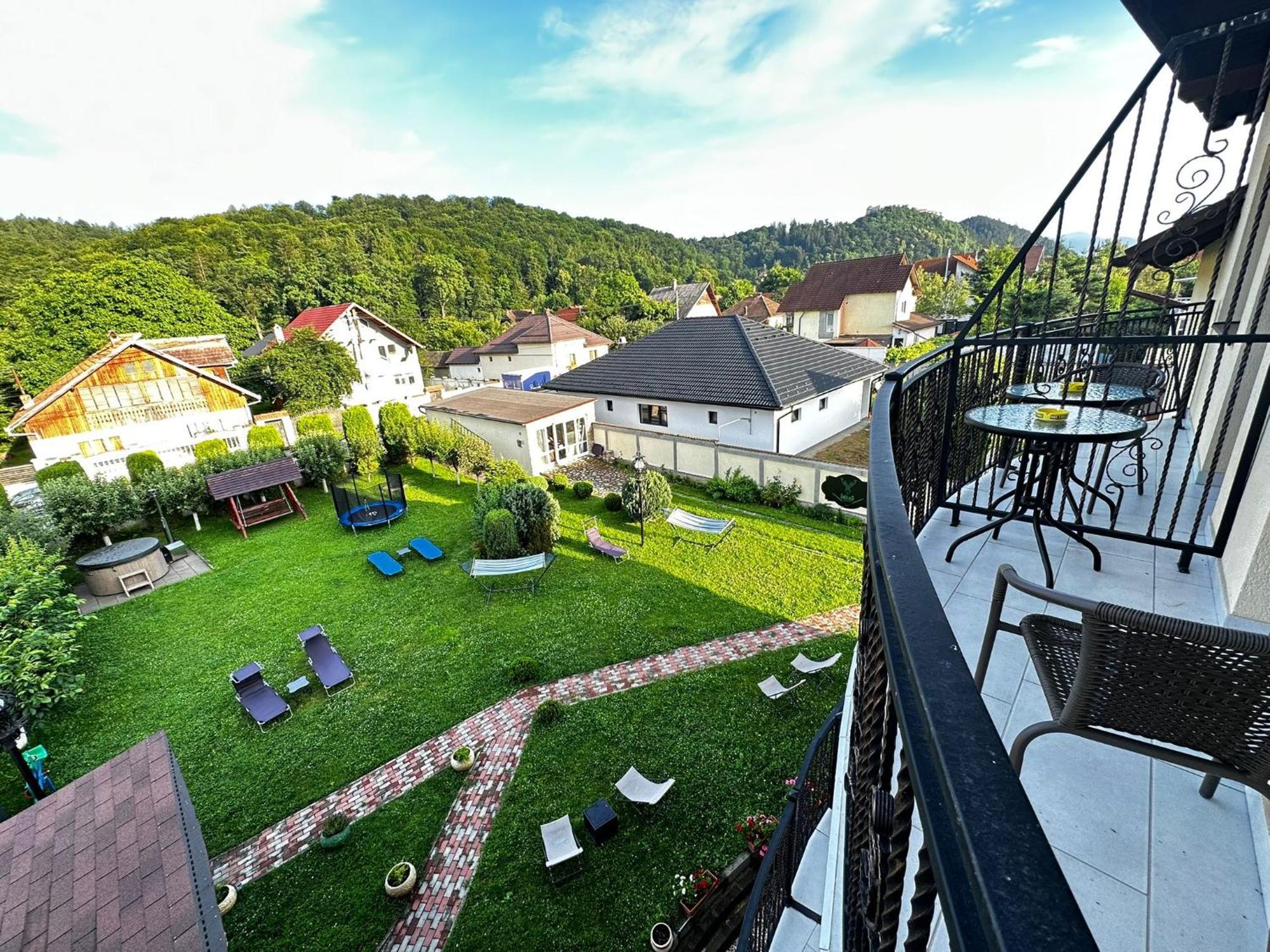 Emerald Residence Rîşnov Exteriör bild